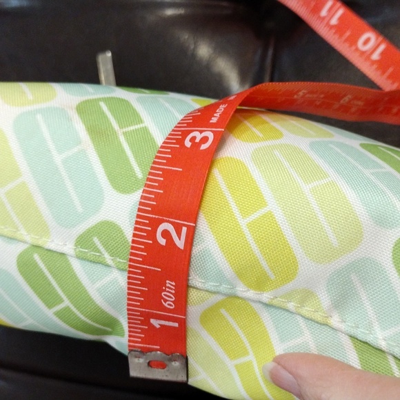 EUC Clinique Makeup Bag and Goodies - Picture 13 of 14